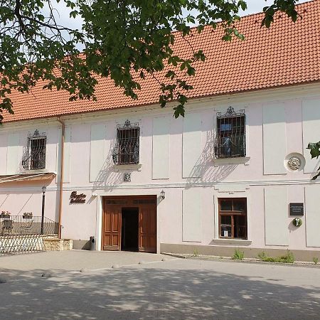 Penzion Sessler *** Trnava Buitenkant foto