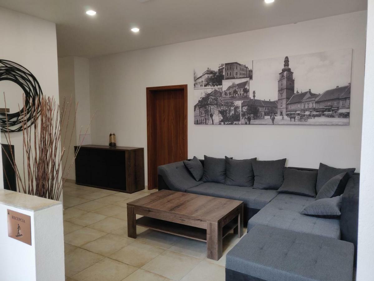 Penzion Sessler *** Trnava Buitenkant foto