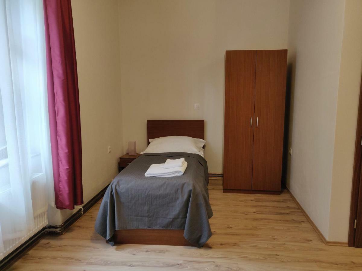 Penzion Sessler *** Trnava Buitenkant foto